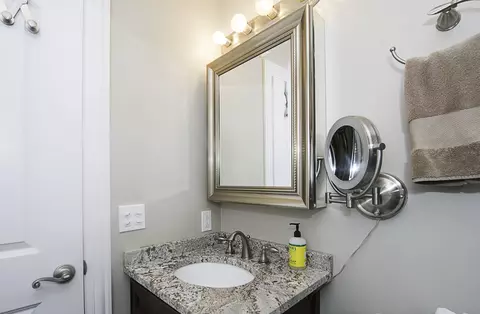 Bath - 422 Beverly Ave, Addison, IL 60101 photo 5 of 5