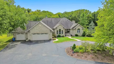 1581 Deer Path Ln, Franklin Grove, IL 61031