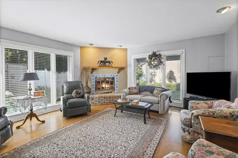 3666 Whispering Trails Dr, Hoffman Estates, IL 60192 photo 11