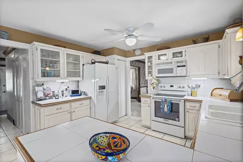 3666 Whispering Trails Dr, Hoffman Estates, IL 60192 photo 9