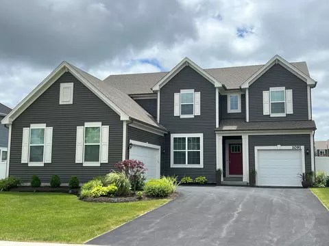 1091 Sugar Maple Dr, Crystal Lake, IL 60012