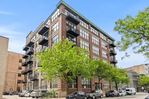 817 W Washington Blvd #503, Chicago, IL 60607