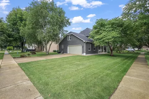 Exterior - 1091 Danforth Dr, Batavia, IL 60510 photo 8 of 8
