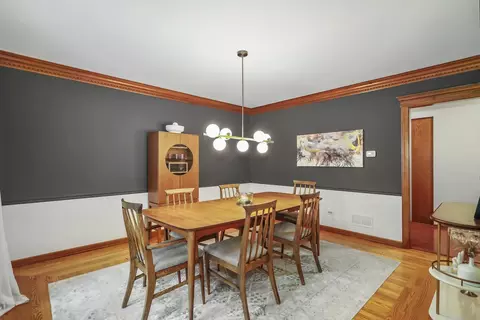 Dining - 1091 Danforth Dr, Batavia, IL 60510 photo 1 of 2