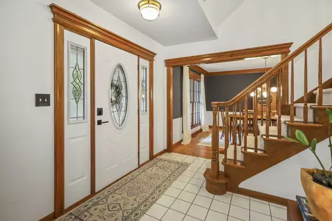 Entry Way - 1091 Danforth Dr, Batavia, IL 60510 photo 1 of 5