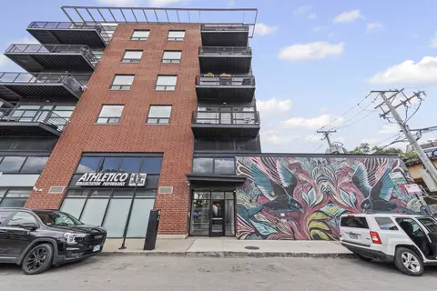 2045 W Concord Pl #301, Chicago, IL 60647