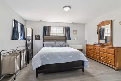 Bedroom - 1243 Jericho Rd, Aurora, IL 60506 photo 3 of 5
