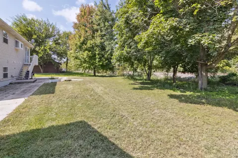 Exterior - 1243 Jericho Rd, Aurora, IL 60506 photo 4 of 6
