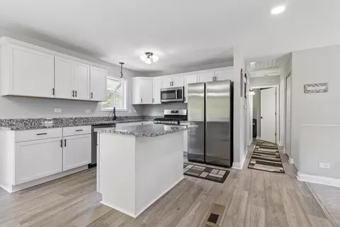 Kitchen - 1243 Jericho Rd, Aurora, IL 60506 photo 1 of 2