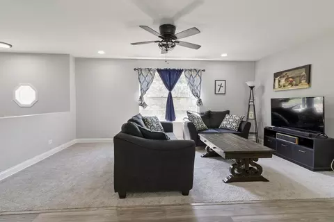 Other - 1243 Jericho Rd, Aurora, IL 60506 photo 2 of 8