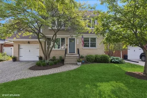 825 S Stone Ave, La Grange, IL 60525