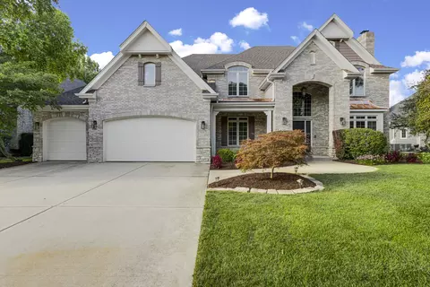 627 Nanak Ct, Naperville, IL 60565