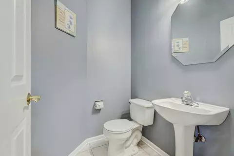 Bath - 258 Bay Dr, Itasca, IL 60143 photo 1 of 3