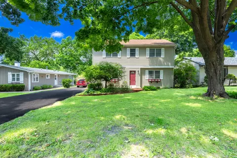 1719 S 4th Pl, Saint Charles, IL 60174