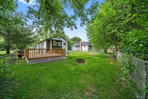 Exterior - 114 Maple St, Mchenry, IL 60051 photo 3 of 5