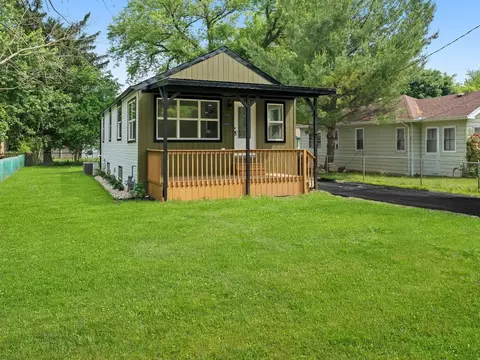 Exterior - 114 Maple St, Mchenry, IL 60051 photo 2 of 5