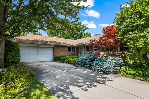 Undisclosed, Des Plaines, IL 60016