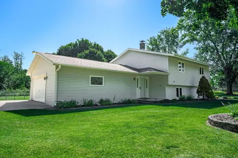 Exterior - 12989 Echo, Rockton, IL 61072 photo 2 of 8