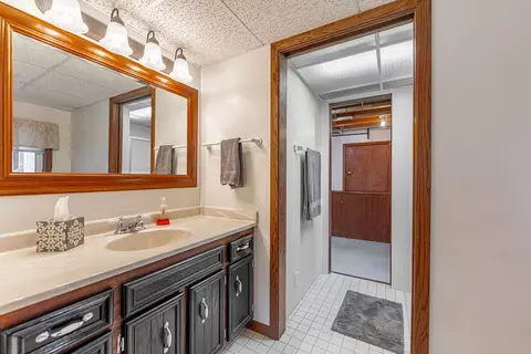 Bath - 12989 Echo, Rockton, IL 61072 photo 2 of 2