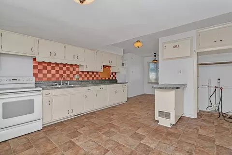 1108 E 9th St, Lockport, IL 60441 photo 8