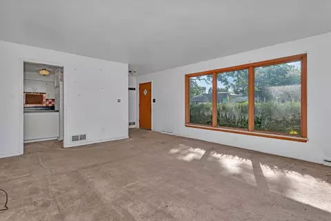1108 E 9th St, Lockport, IL 60441 photo 4