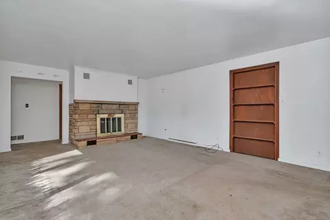 1108 E 9th St, Lockport, IL 60441 photo 2