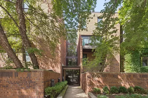 1330 N Lasalle Dr #304, Chicago, IL 60610