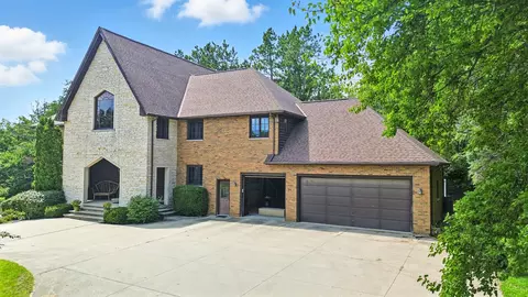 Exterior - 1131 Fourth Ave, Dixon, IL 61021 photo 15 of 22