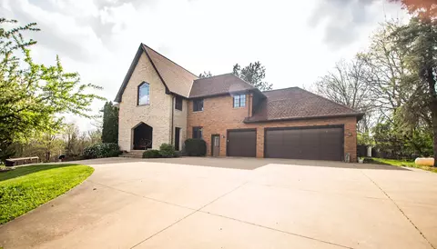 Exterior - 1131 Fourth Ave, Dixon, IL 61021 photo 12 of 22