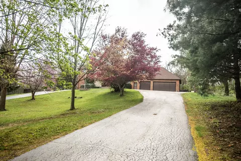Exterior - 1131 Fourth Ave, Dixon, IL 61021 photo 11 of 22
