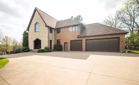 Exterior - 1131 Fourth Ave, Dixon, IL 61021 photo 13 of 22