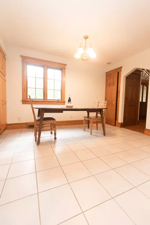 Dining - 1131 Fourth Ave, Dixon, IL 61021 photo 2 of 2