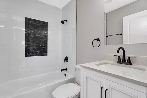Bath - 16633 Paulina St, Markham, IL 60428 photo 1 of 2