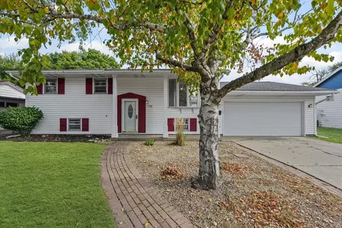 1724 Gleason Dr, Rantoul, IL 61866