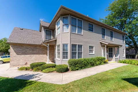 161 Mclaren Dr N, Sycamore, IL 60178