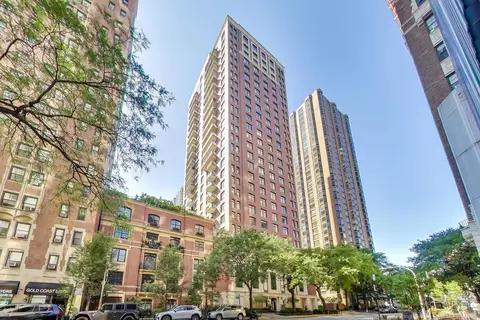 1122 N Dearborn St #18I, Chicago, IL 60610