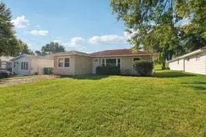 210 W South St, Elwood, IL 60421