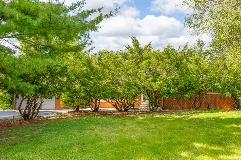 3 N424 Elm Ct, West Chicago, IL 60185