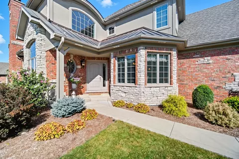 5616 Durand Dr #5616, Downers Grove, IL 60516