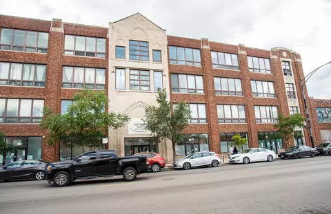 4131 W Belmont Ave #418, Chicago, IL 60641