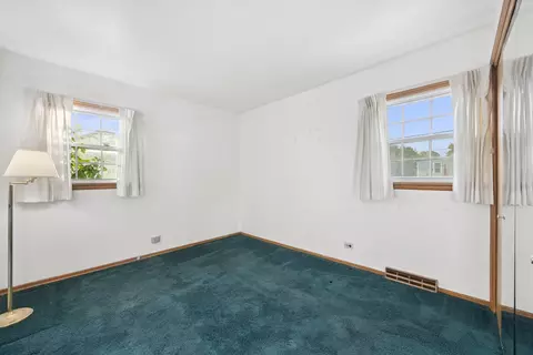 Bedroom - 4531 Grove Ave, Forest View, IL 60402 photo 1 of 5