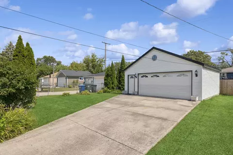 Exterior - 4531 Grove Ave, Forest View, IL 60402 photo 2 of 3