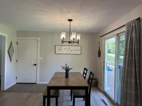 13044 Locust Ct, Morrison, IL 61270 photo 7