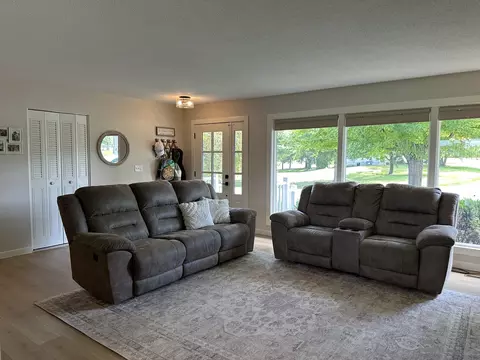 13044 Locust Ct, Morrison, IL 61270 photo 3