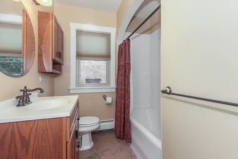 Bath - 315 N Commonwealth Ave, Elgin, IL 60123 photo 2 of 2