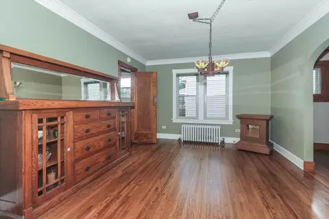 Dining - 315 N Commonwealth Ave, Elgin, IL 60123 photo 1 of 2