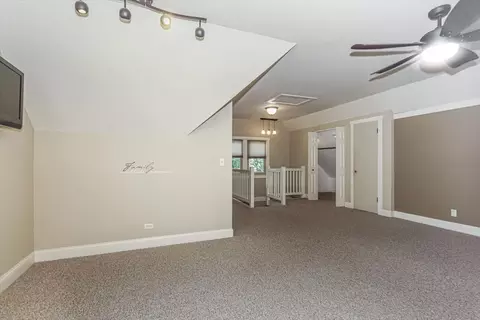 Bedroom - 315 N Commonwealth Ave, Elgin, IL 60123 photo 3 of 8