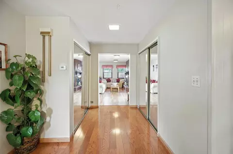 Entry Way - 295 E Dennis Rd, Wheeling, IL 60090 photo 3 of 3