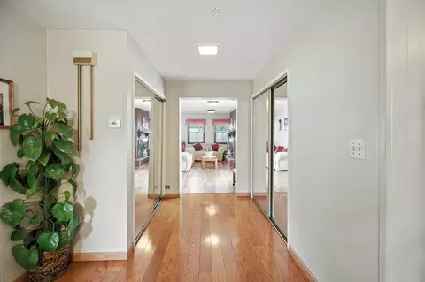 Entry Way - 295 E Dennis Rd, Wheeling, IL 60090 photo 1 of 3
