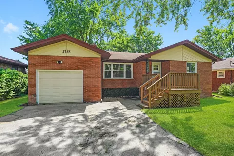 3755 Emerald Ave, Steger, IL 60475 photo 1